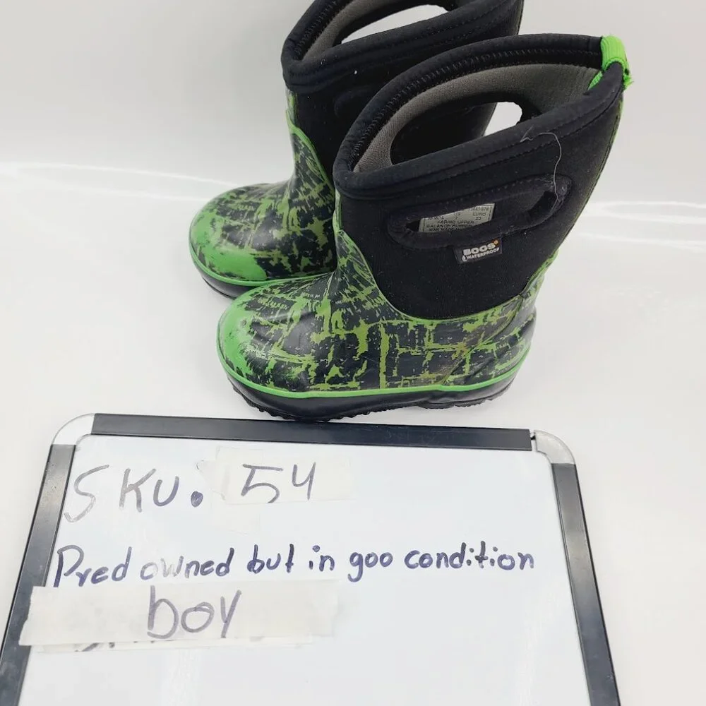 Bogs Boys Black Green Graffiti Classic High Waterproof Winter Boots Size US 7